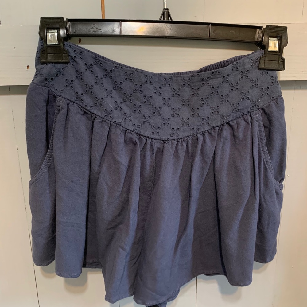 American Eagle Blue Flowy Shorts